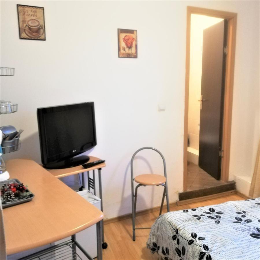 Studio Piata Amzei Nr.1 Apartment Bukares Bagian luar foto